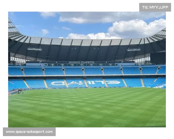 伊蒂哈德球场安装智能座椅,2026赛季实现无票化入场 伊蒂哈德球场安装智能座椅,2026赛季实现无票化入场