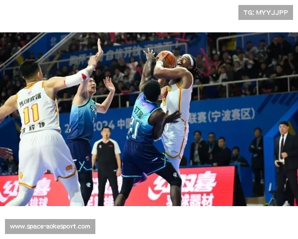 CBA新年大战推本土化活动，球迷争议模仿NBA